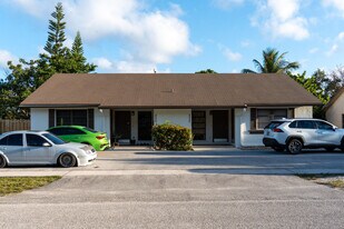 230 SW 1st St in Boca Raton, FL - Building Photo