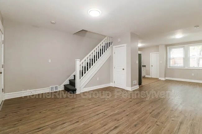 2547 S Robinson St in Philadelphia, PA - Foto de edificio - Building Photo