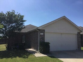 9001 Quarry Ridge Trail in Fort Worth, TX - Building Photo