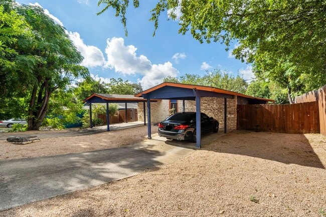 property at 3508 Southridge Dr