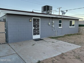 4108 Sunrise Ave in El Paso, TX - Building Photo - Building Photo