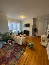 631 W Roscoe St in Chicago, IL - Building Photo - Building Photo