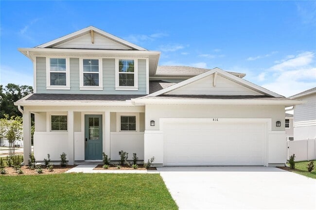 property at 816 E Voorhis Ave