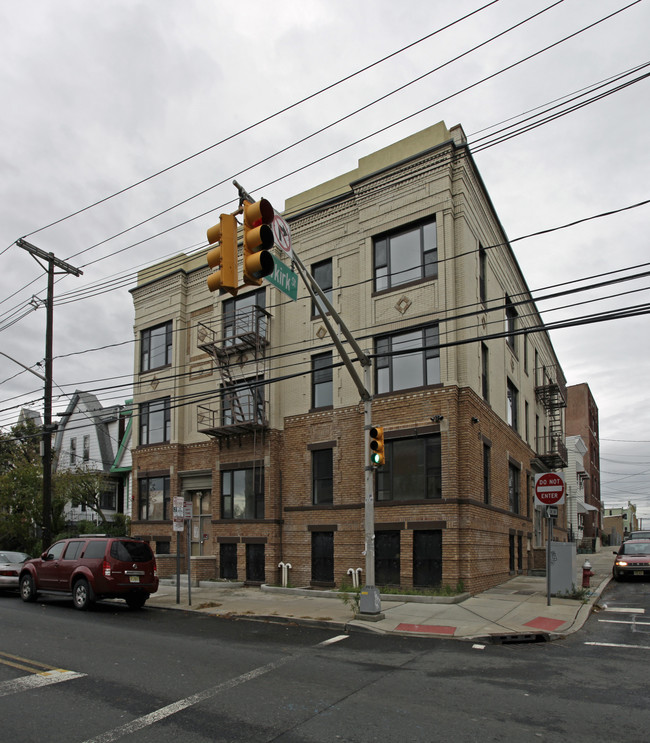 163-165 Baldwin Ave in Jersey City, NJ - Foto de edificio - Building Photo