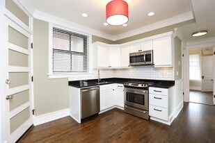 1938 W Berenice Ave, Unit A00W in Chicago, IL - Building Photo