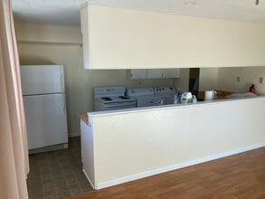 52 Odd Fellows Ave in Weaverville, CA - Building Photo - Building Photo