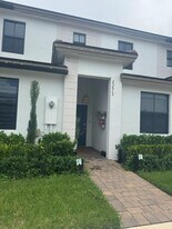 23513 SW 127th Pl in Homestead, FL - Building Photo