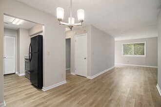 3782 Kensingwood Trace in Decatur, GA - Foto de edificio - Building Photo