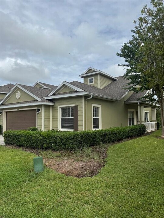 8514 Broken Willow Ct in Tampa, FL - Foto de edificio