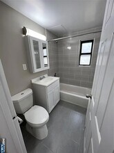 65 Arcadia Rd in Hackensack, NJ - Foto de edificio - Building Photo