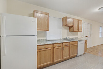 6910 Carleton Ter, Unit 2 in College Park, MD - Building Photo - Building Photo