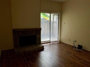 7900 N Stadium Dr in Houston, TX - Building Photo - Building Photo