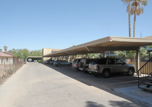 The Winterhaven Apartments in Tucson, AZ - Building Photo - Building Photo