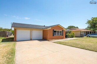 4115 Lenore Dr in Wichita Falls, TX - Building Photo - Building Photo