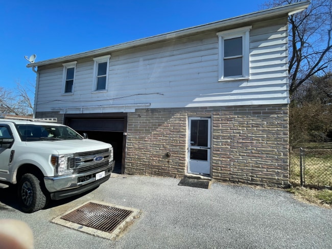 2438 S 5th St in Allentown, PA - Building Photo - Building Photo