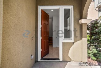 38954 Primula Terrace in Newark, CA - Building Photo - Building Photo