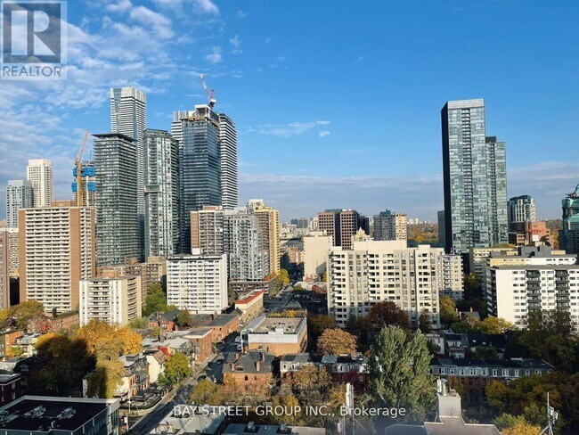 property at 81-1981 Wellesley St E