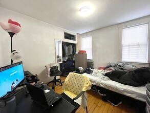 16 Copenger St, Unit 1 in Boston, MA - Foto de edificio - Building Photo