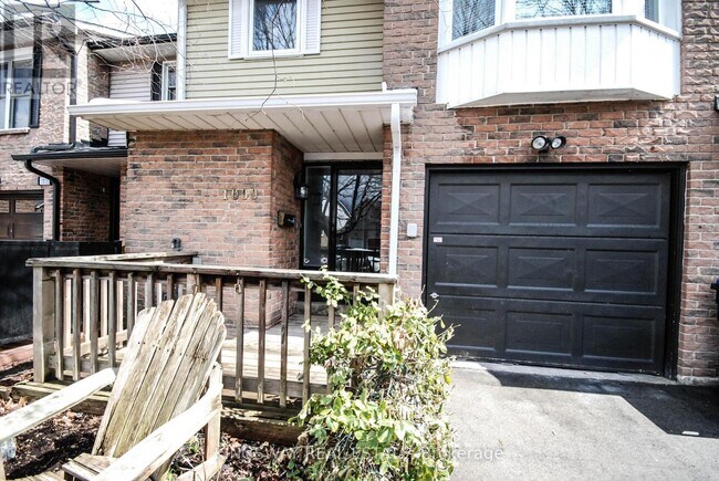 1009 Raintree Ln in Mississauga, ON - Building Photo - Building Photo