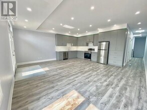 1500 Dufferin St in Toronto, ON - Building Photo - Building Photo