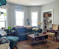 41 Belknap St, Unit 2 in Somerville, MA - Building Photo