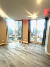 345 N La Salle Dr, Unit 2401 in Chicago, IL - Foto de edificio - Building Photo