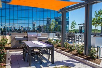 1651 Federspiel St in Fort Lee, NJ - Building Photo - Building Photo