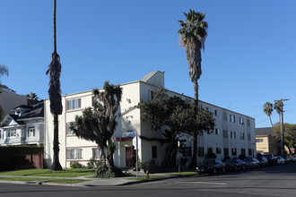 Manhattan Apartments in Los Angeles, CA - Building Photo - Building Photo