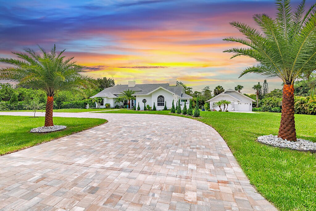 8852-8154 154th Rd N in West Palm Beach, FL - Building Photo