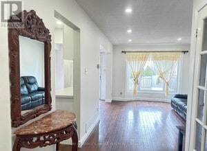 152 Observatory Ln in Richmond Hill, ON - Building Photo - Building Photo