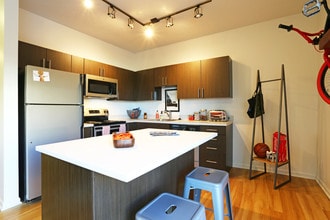 SPACES in Omaha, NE - Foto de edificio - Interior Photo
