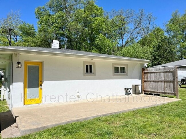 5460 Florida Ave in Chattanooga, TN - Foto de edificio - Building Photo