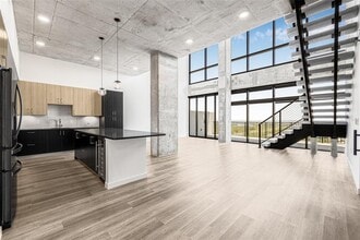 221 Main St N in St. Petersburg, FL - Building Photo - Building Photo