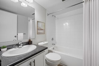 940 Commissioners Road East in London, ON - Building Photo - Building Photo