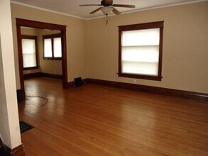 1549 Bever Ave SE in Cedar Rapids, IA - Building Photo - Building Photo