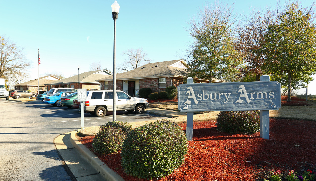 Asbury Arms in West Columbia, SC - Building Photo