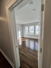 12 Lawrence St, Unit #12 in Watertown, MA - Building Photo - Building Photo
