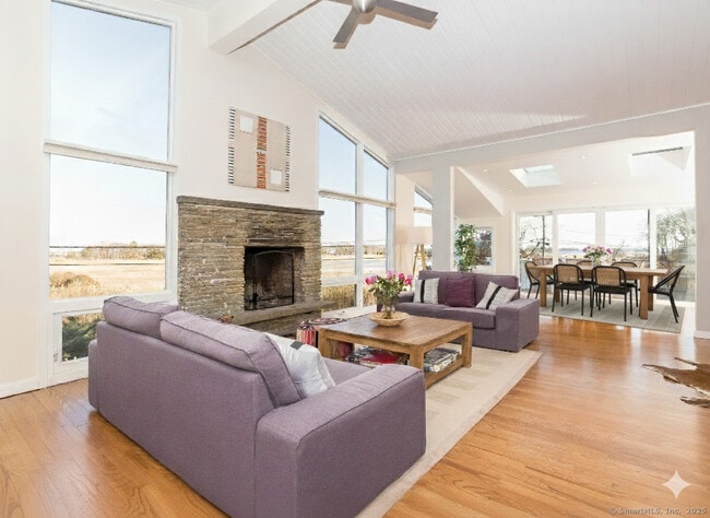 property at 22 Dock Rd