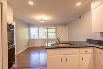 2645 S 74th E Ave in Tulsa, OK - Foto de edificio - Building Photo