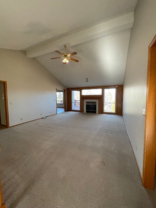 17116 I St in Omaha, NE - Building Photo - Building Photo