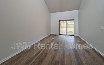 2414 N Seabury Pl in Jacksonville, FL - Building Photo - Building Photo