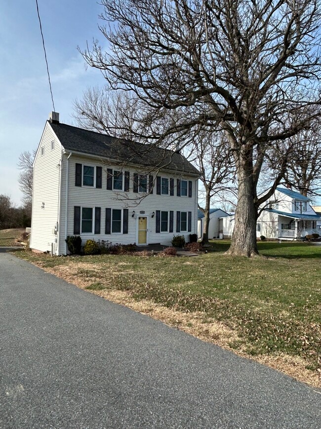 1284 S Bay Rd in Dover, DE - Building Photo - Building Photo