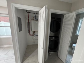 17 Harvey St in New Brunswick, NJ - Building Photo - Building Photo