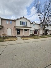 1971 E Franklin Dr in Canton, MI - Building Photo - Building Photo
