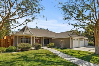 5901 Valley St in Bakersfield, CA - Foto de edificio - Building Photo