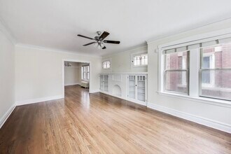 3837 N Sawyer Ave in Chicago, IL - Building Photo - Building Photo