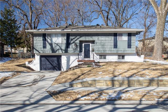 5206 Goodman Ln in Mission, KS - Foto de edificio