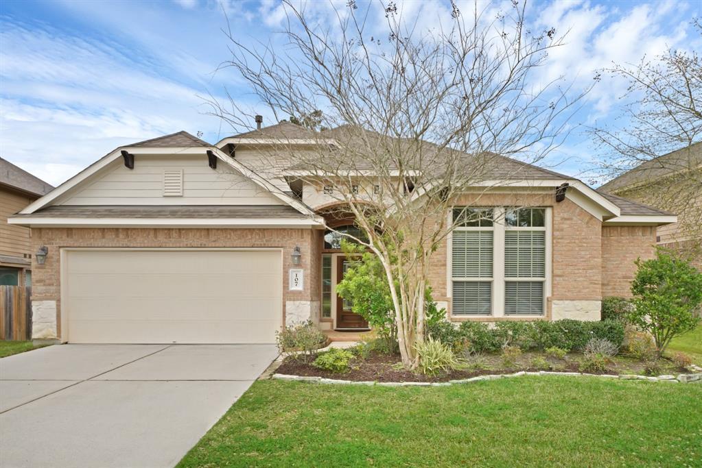 107 Autumn Forest Ln in Conroe, TX - Building Photo