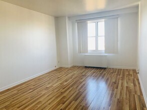 225 St Pauls Ave in Jersey City, NJ - Building Photo - Building Photo