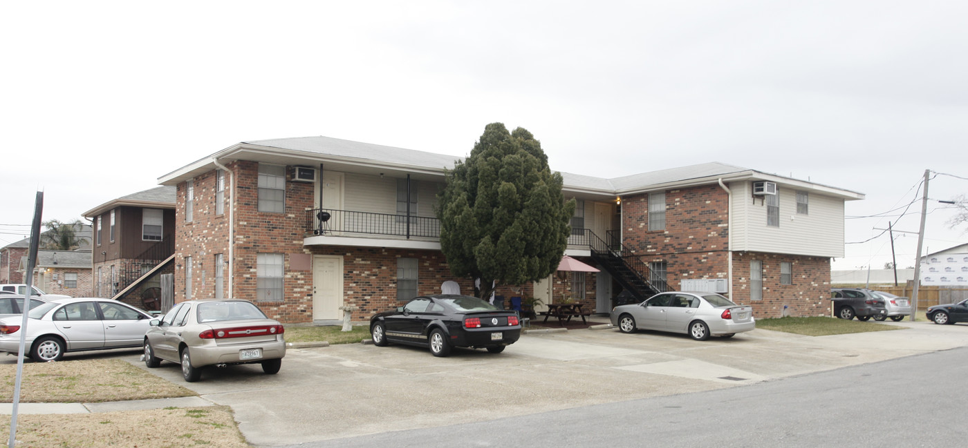 1601 Lake Ave in Metairie, LA - Foto de edificio